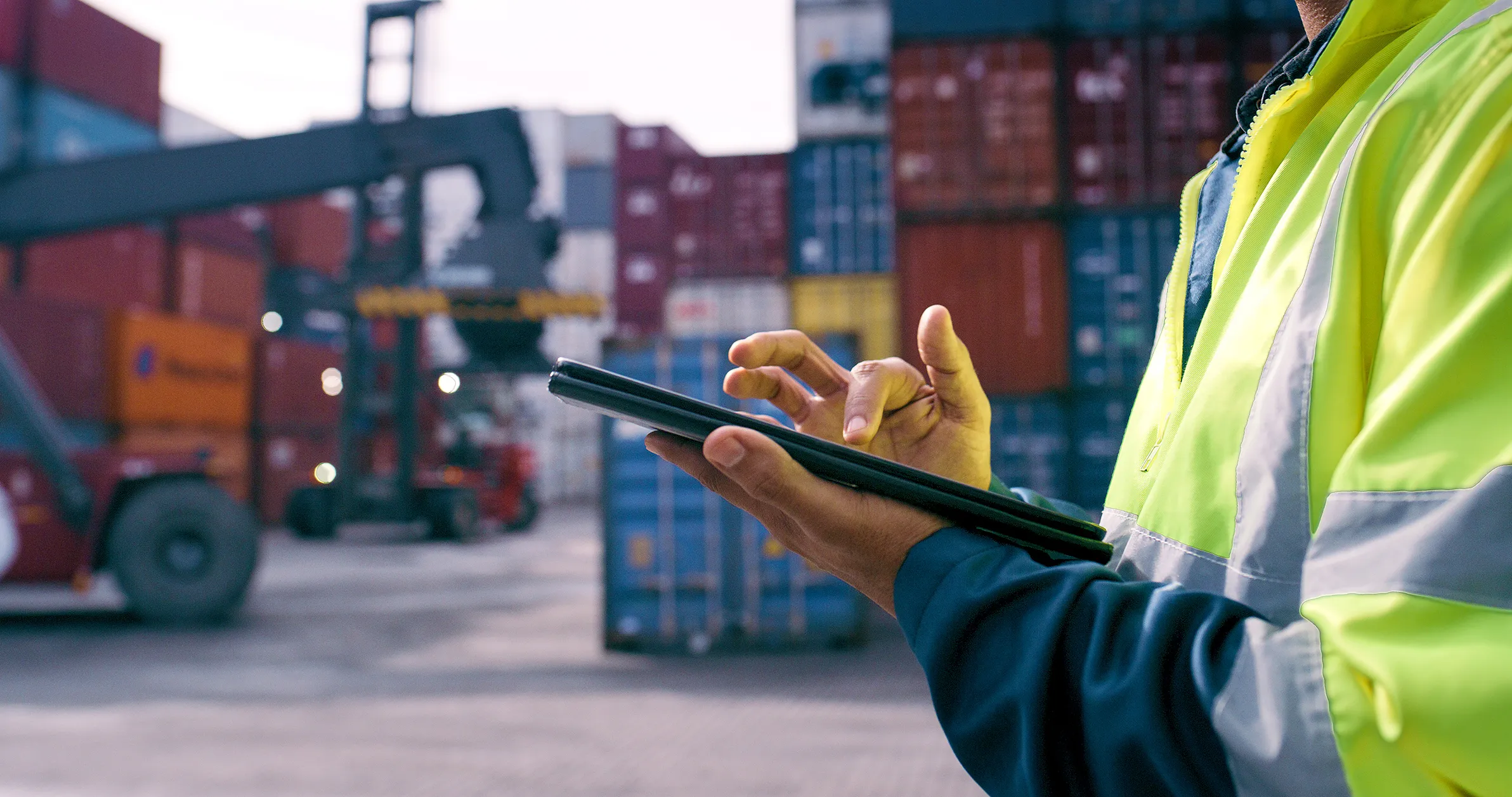 freight manager using tablet